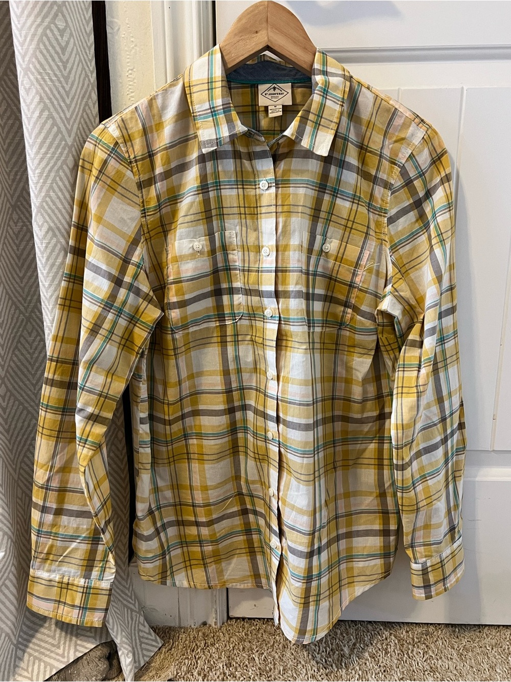 St. John's Bay Yellow Plaid Button-Down Shirt Womens Medium
